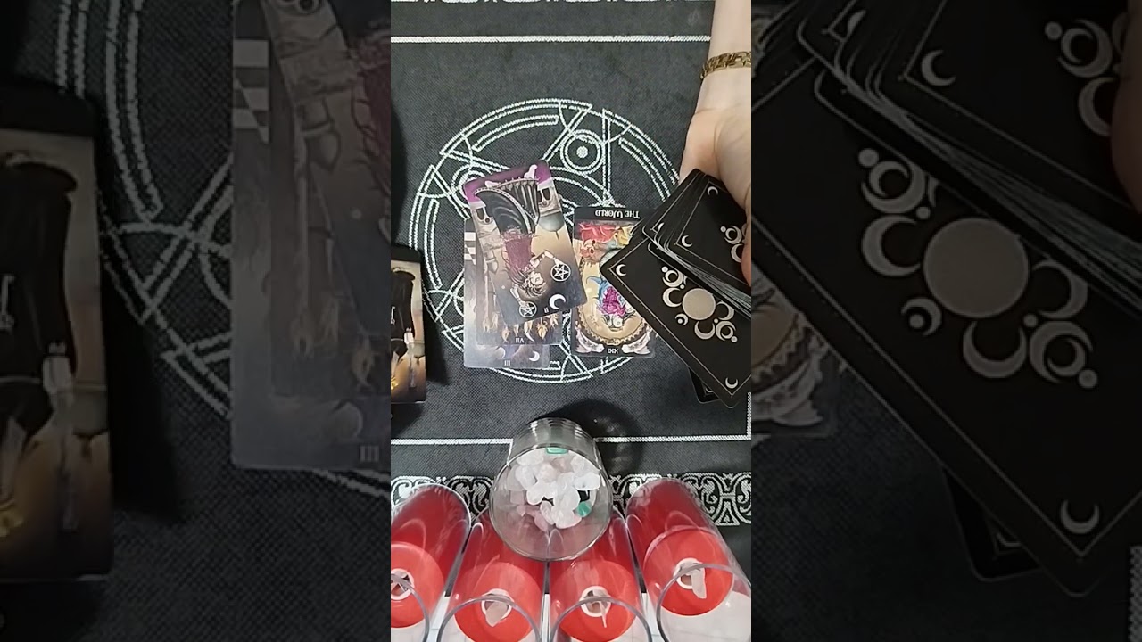Thông điệp trăng non nói gì về chuyện tình cảm của hai bạn. Minh Phương tarot 0976598884