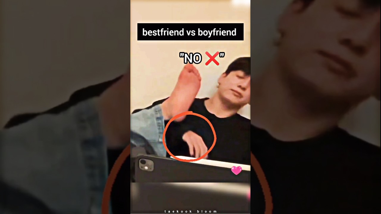Anyone can notice 😁‼️ Jungkook with his Friend VS Boyfriend 😌 #shorts #taekook