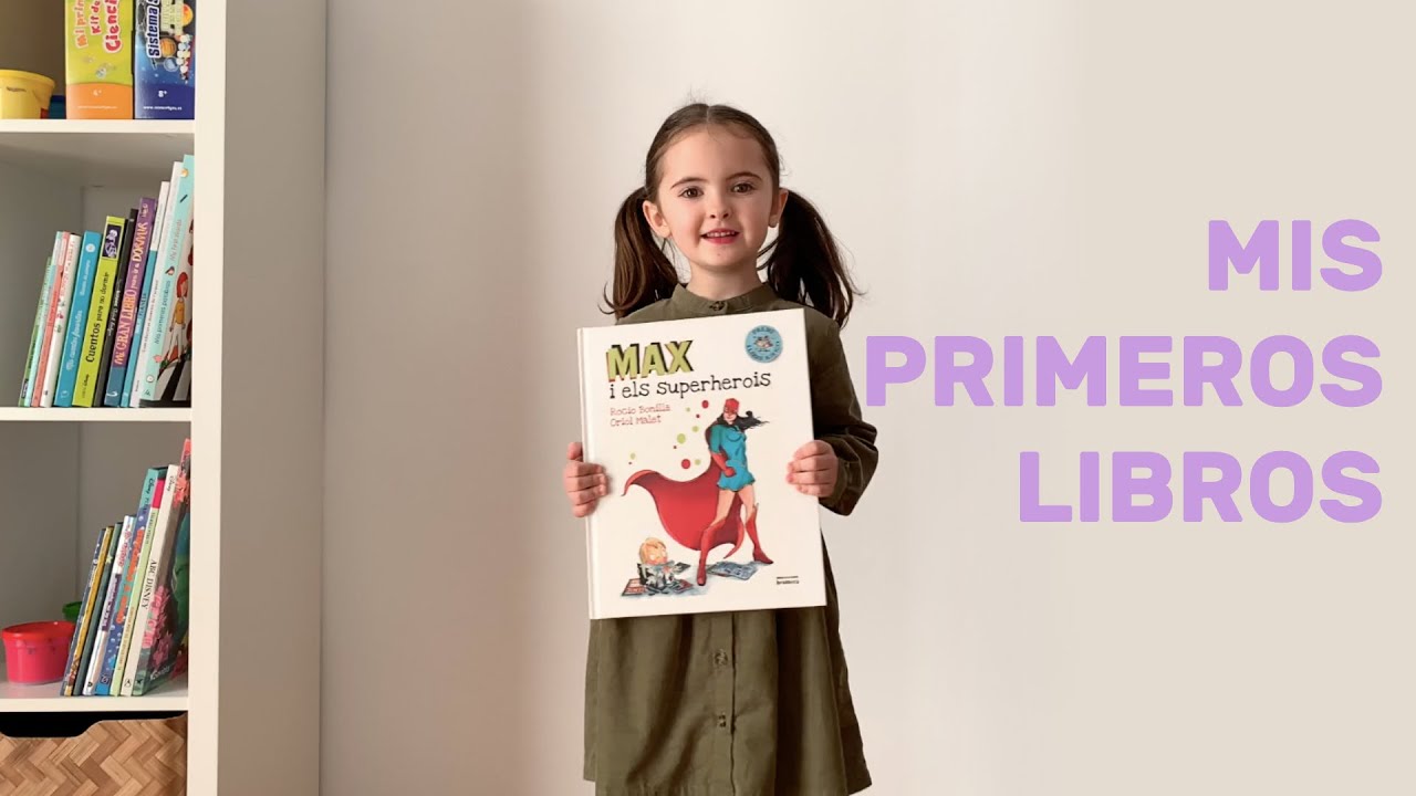 Mis primeros libros infantiles + Cómo hacer un traje de superheroína | Lee con Sara #1