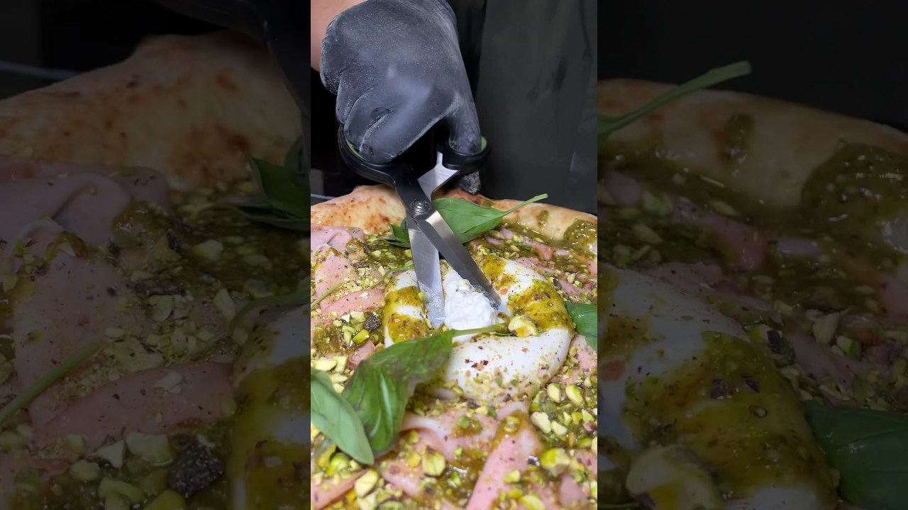 #pizza con #pistacchio , mortadella e burrata della pizzeria aupizzeriacontemporanea di #favara