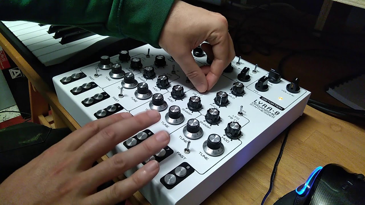 Soma Lyra 8 (Ambient Drone)