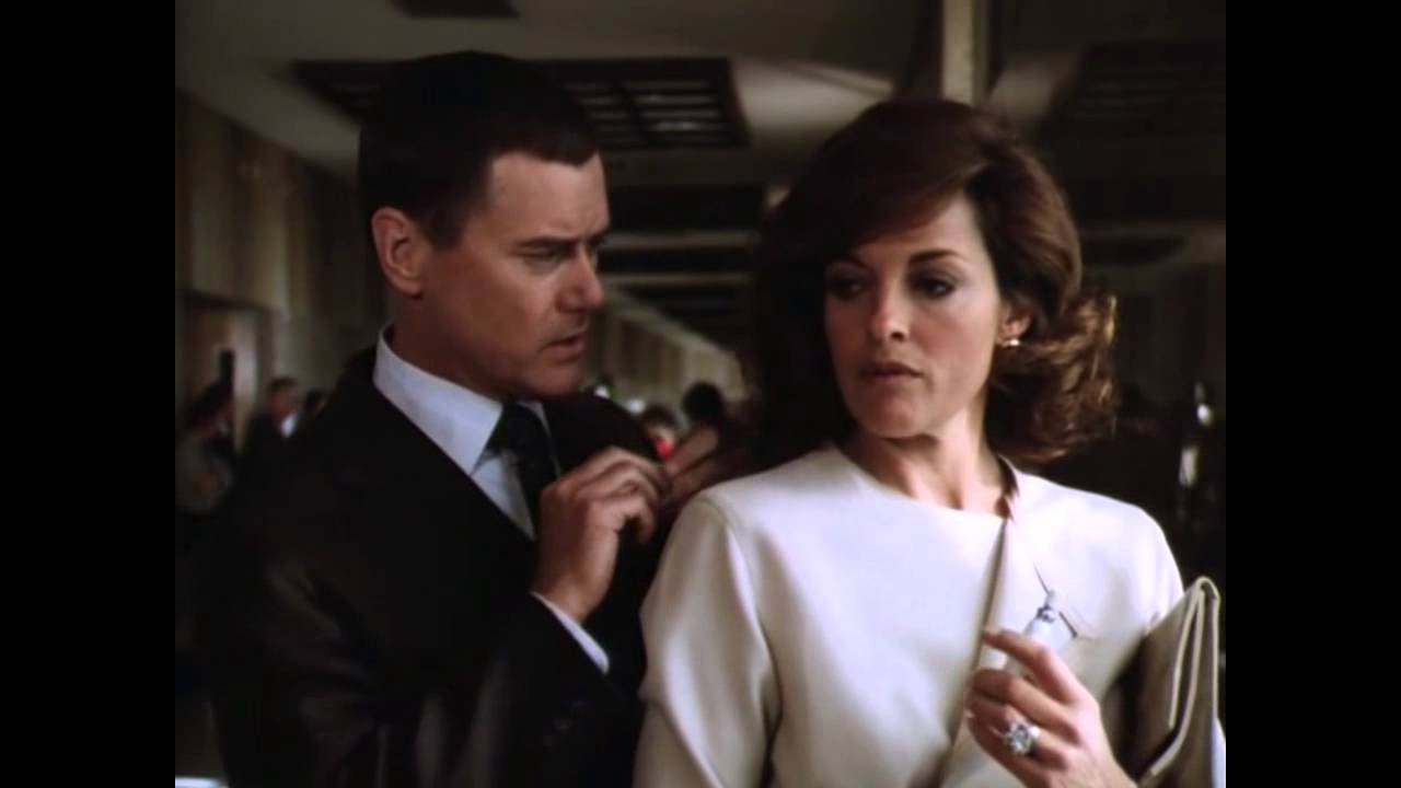 Dallas | JR caughts Sue Ellen drinking again