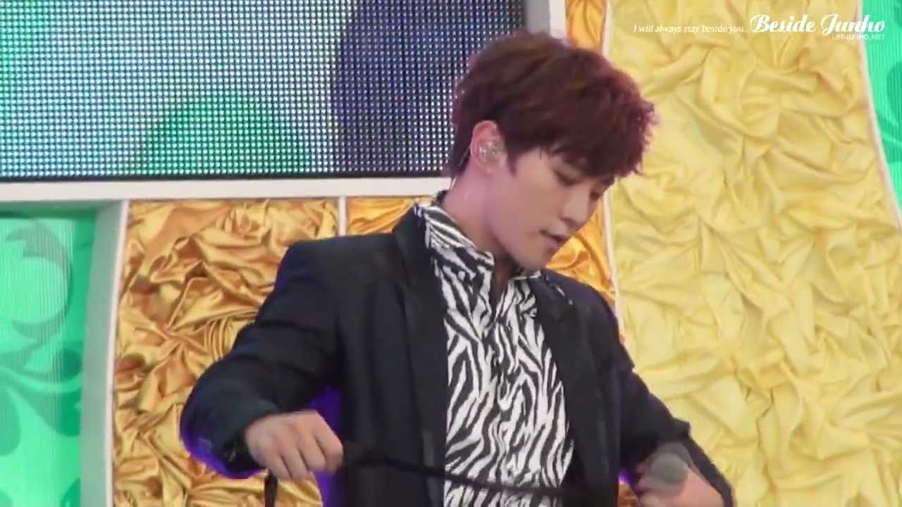 [FAN CAM] 120822 Mezamashi Live in Odaiba  - I'm your man(ver.JUNHO)