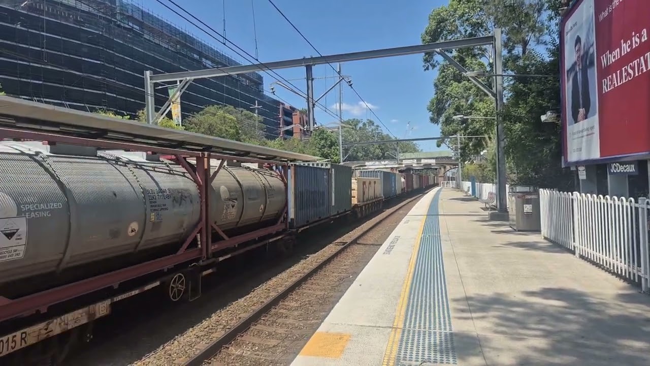 NR 7   122   119   going  thru  Meadowbank  Station  in  November   2025