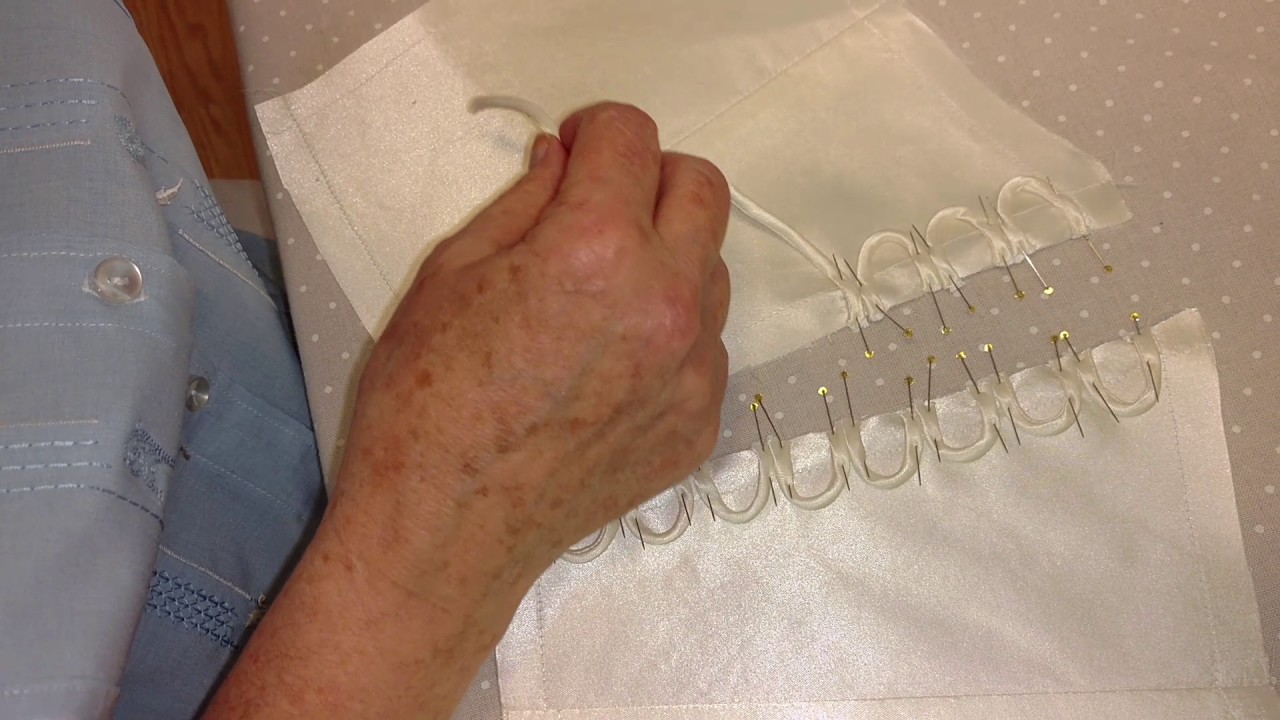 Making loops on the bodice back
