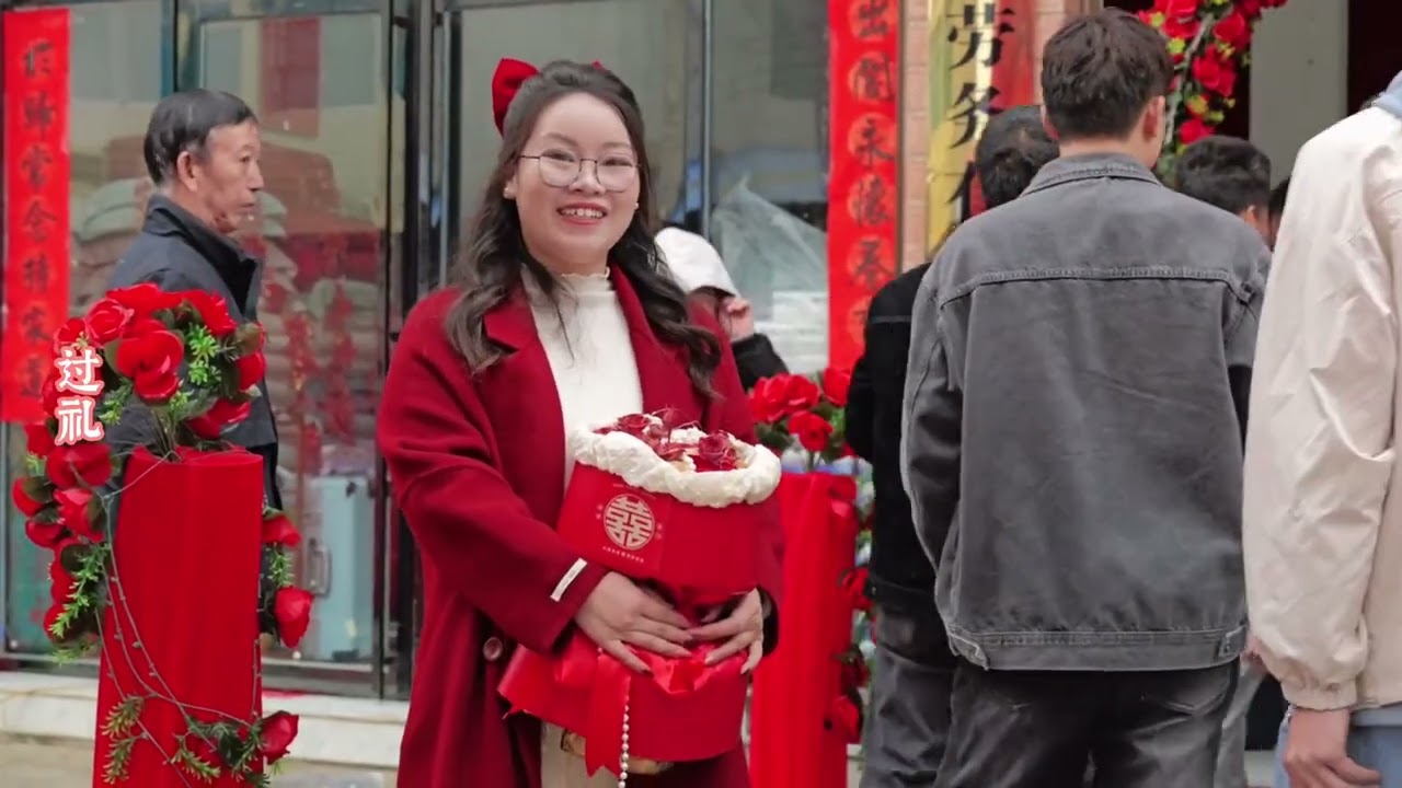 乌江流过石阡，带走的是岁月，带不走的是乡音。 今日出阁，苗族小伙翻山越岭而来。 当苗家的银饰碰撞石阡的唢呐， 这便是最好的良缘。👰‍♀️🤵‍♂️#结婚啦