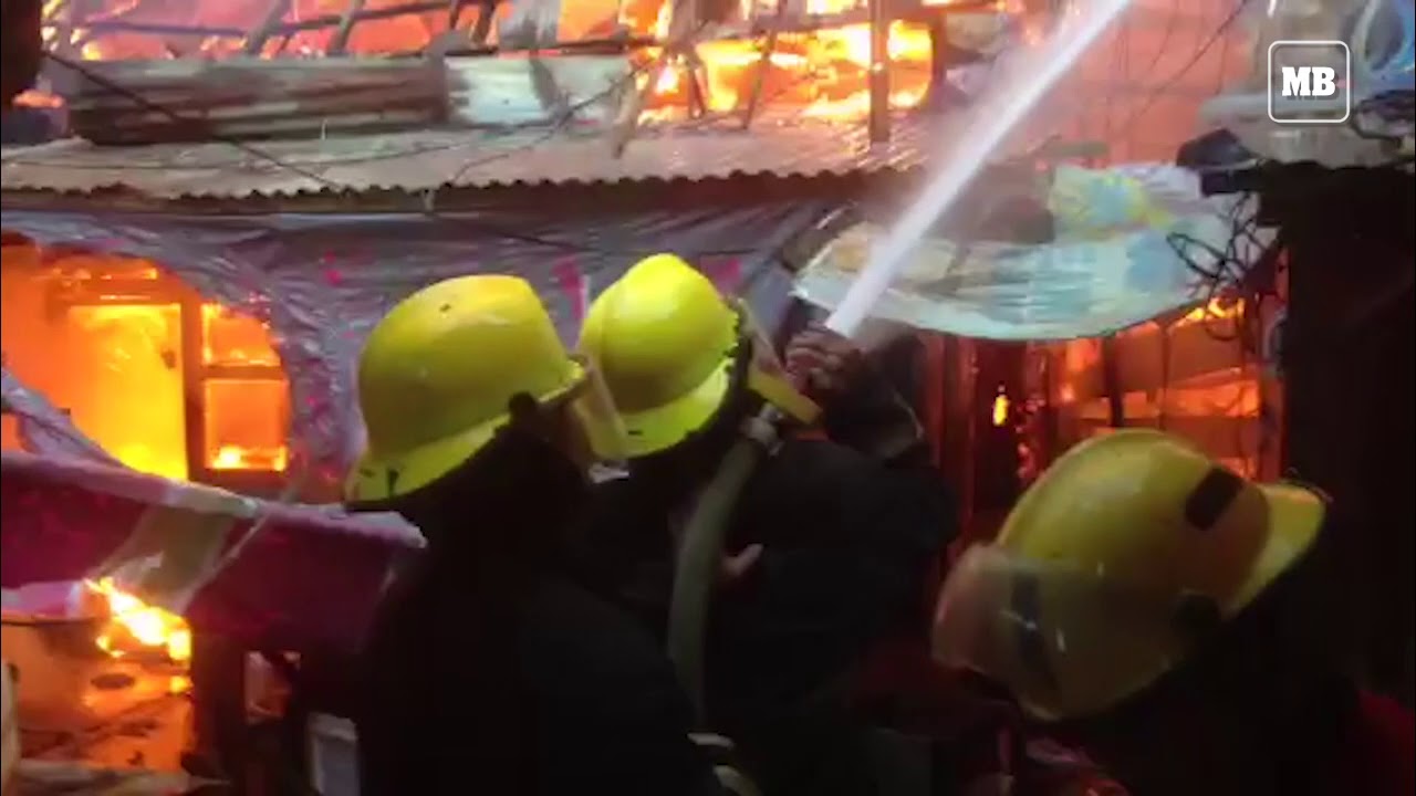 Fire razing houses in Barangay Ermita, Cebu city