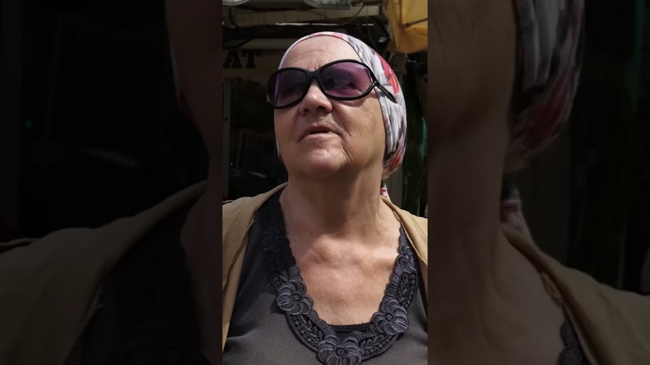 SENIORKA ŁAMIĄCYM GŁOSEM O SWOJEJ EMERYTURZE I LĘKU O PRZYSZŁOŚĆ