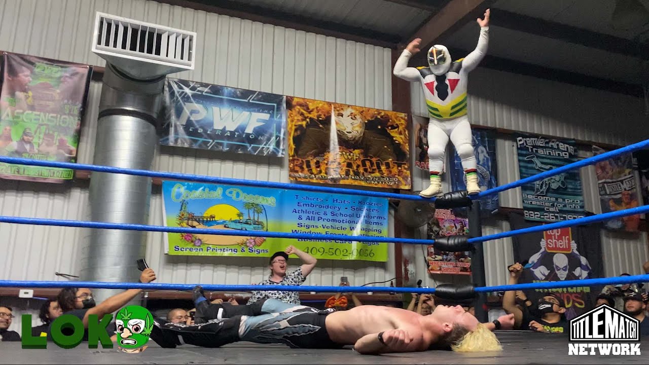 Mascarita Sagrada (Mini Nova in WWF) vs Chris Carter - Loko Wrestling