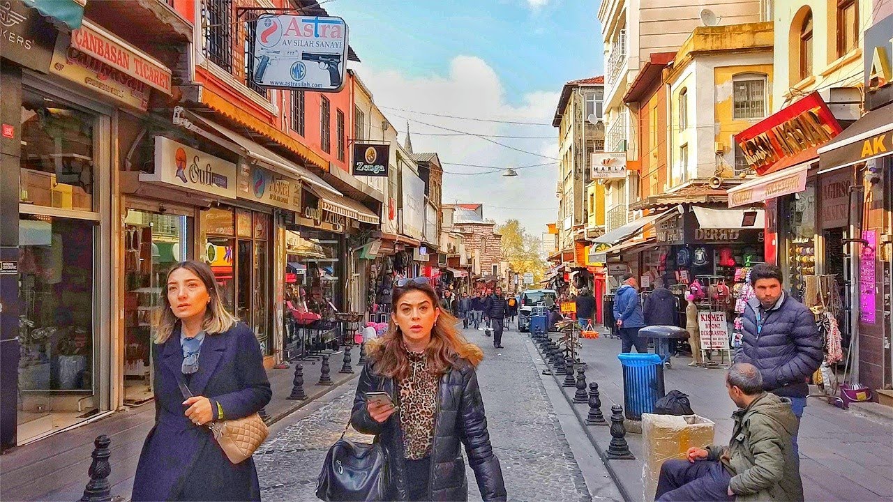 Walk the Old Streets and Markets in Istanbul | Istanbul Travel Guide 2019