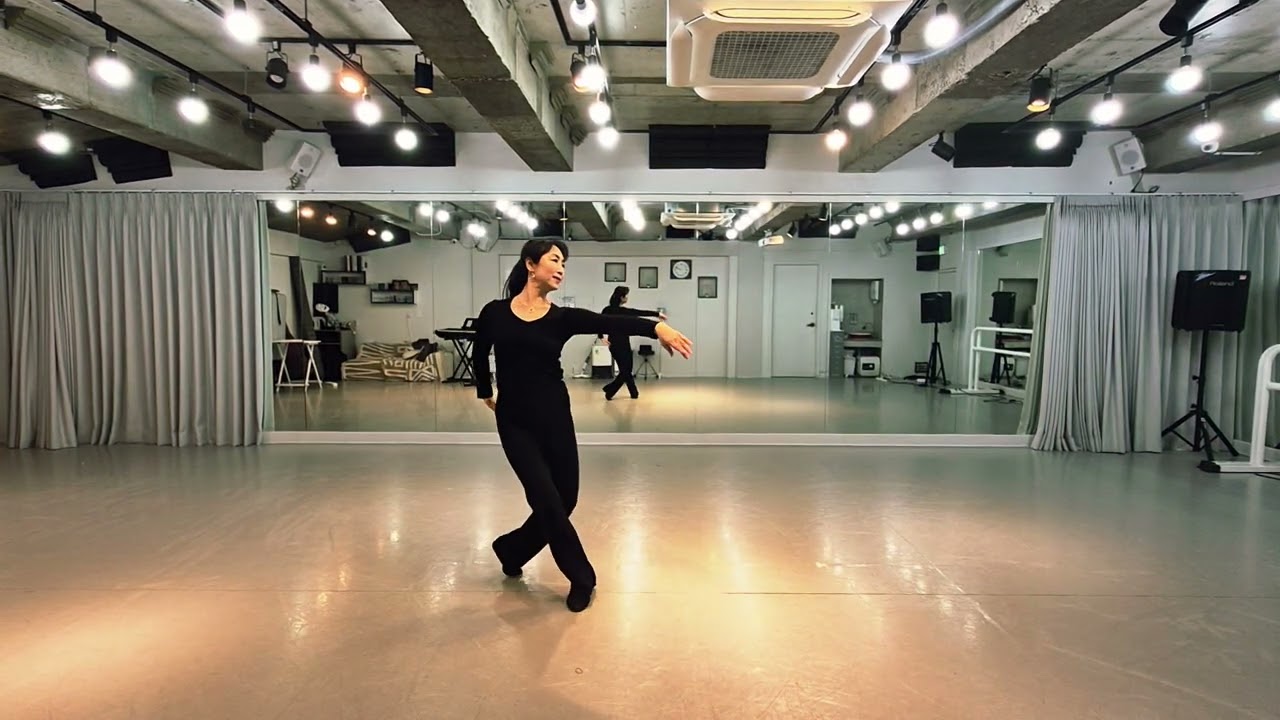 #Waltzing Alone #Line Dance Improver Waltz 