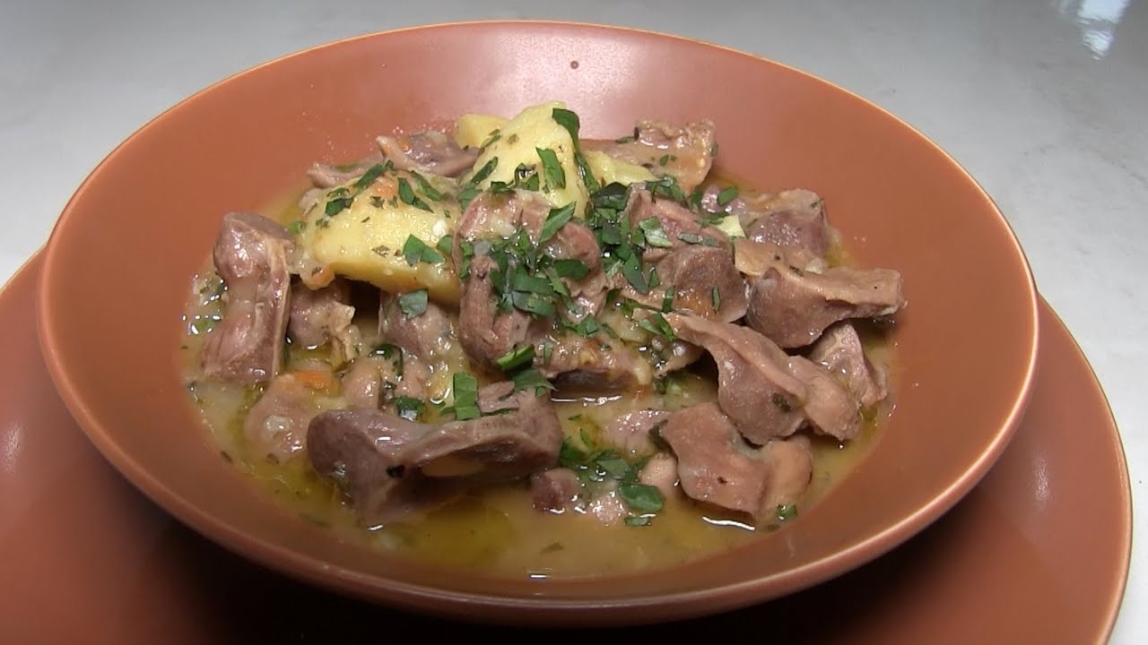 Spezzatino con durelli di pollo e patate