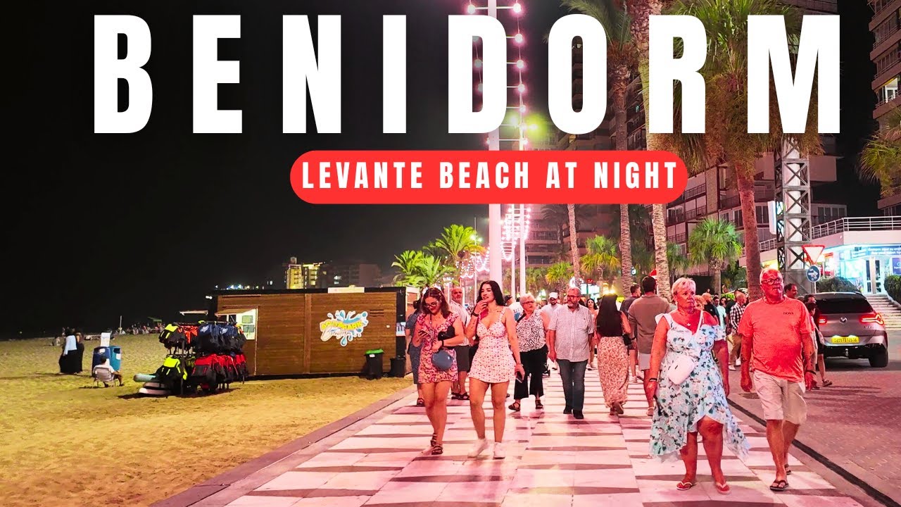 Walking Benidorm&rsquo;s Levante Beach at Night | Vibrant Promenade in 4K