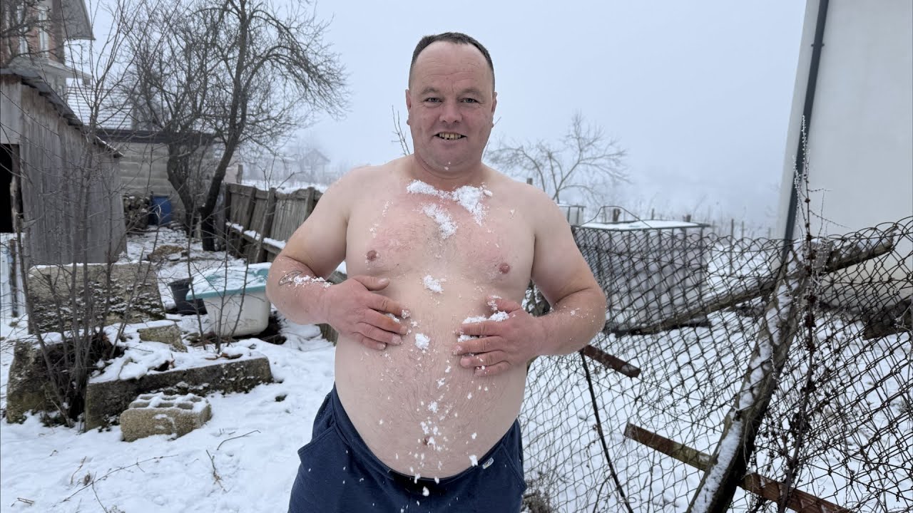 Krajiški Hulk se kupa u snijegu! 