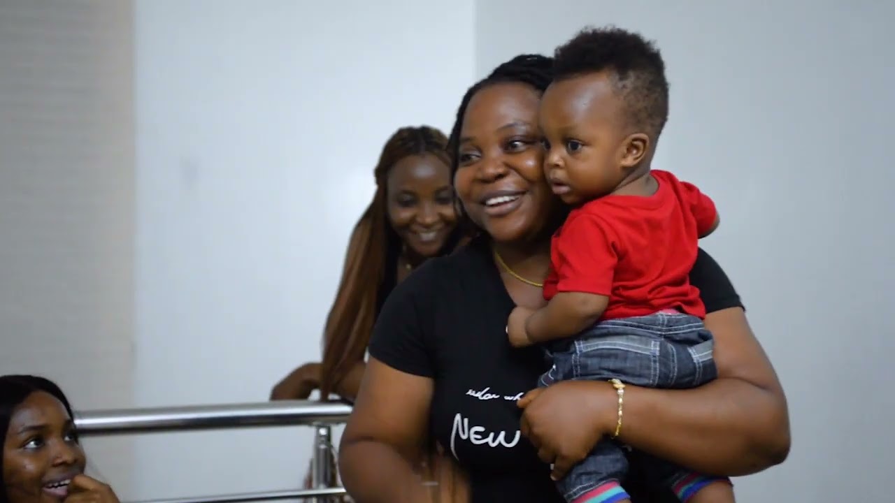 Surprise Baby Shower for the wife of Nollywood Yoruba actor @Alagbehabeeb. @AvenHouseOfConcept