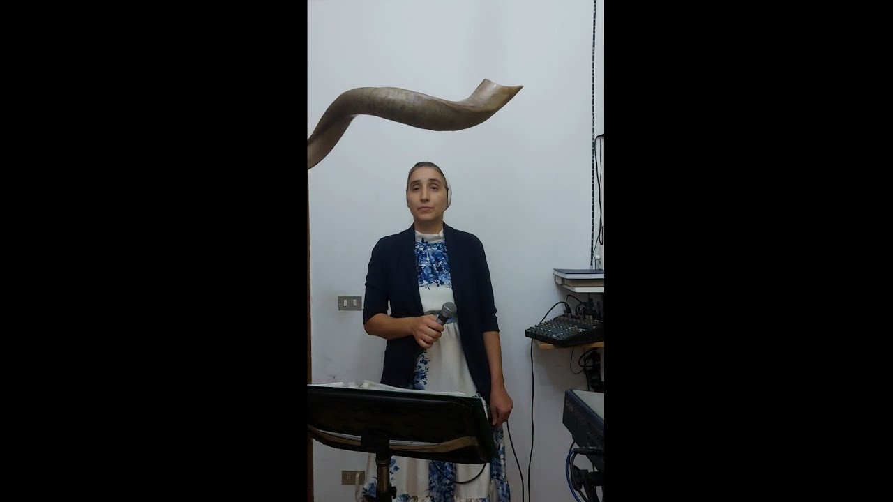 Strigă  Duhul  Sfînt Printre Popoare .  Sărbătoarea   Corturilor.  Muzica şi versurii,  DANA SENUCA.