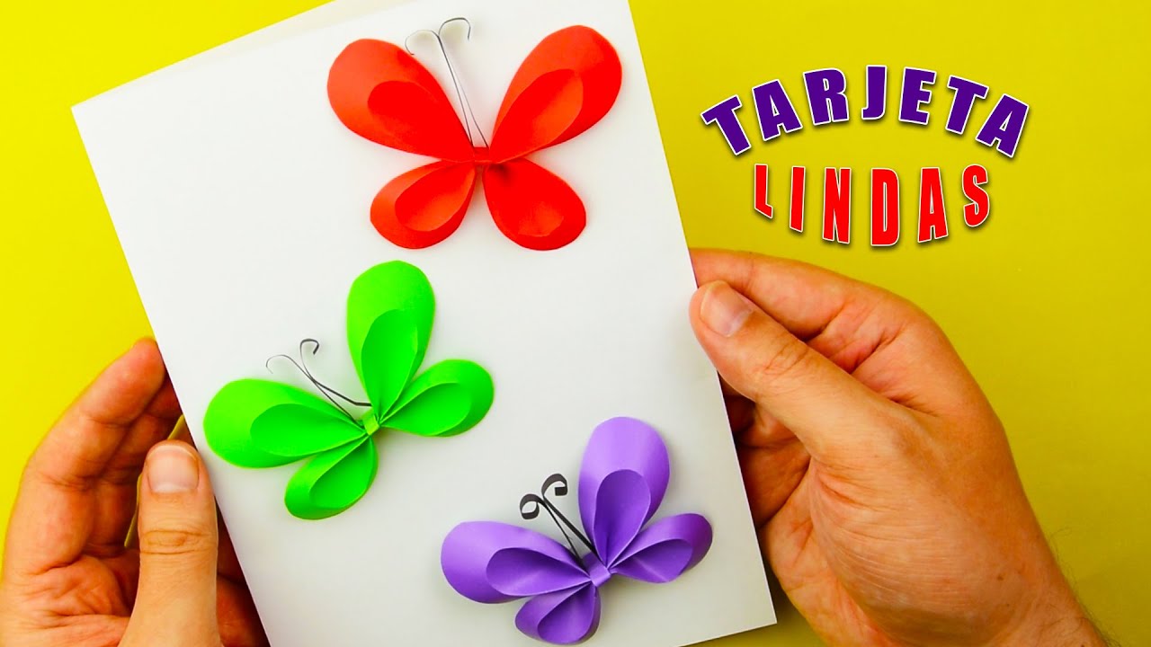 Cómo hacer una tarjeta de felicitación con mariposas de papel.