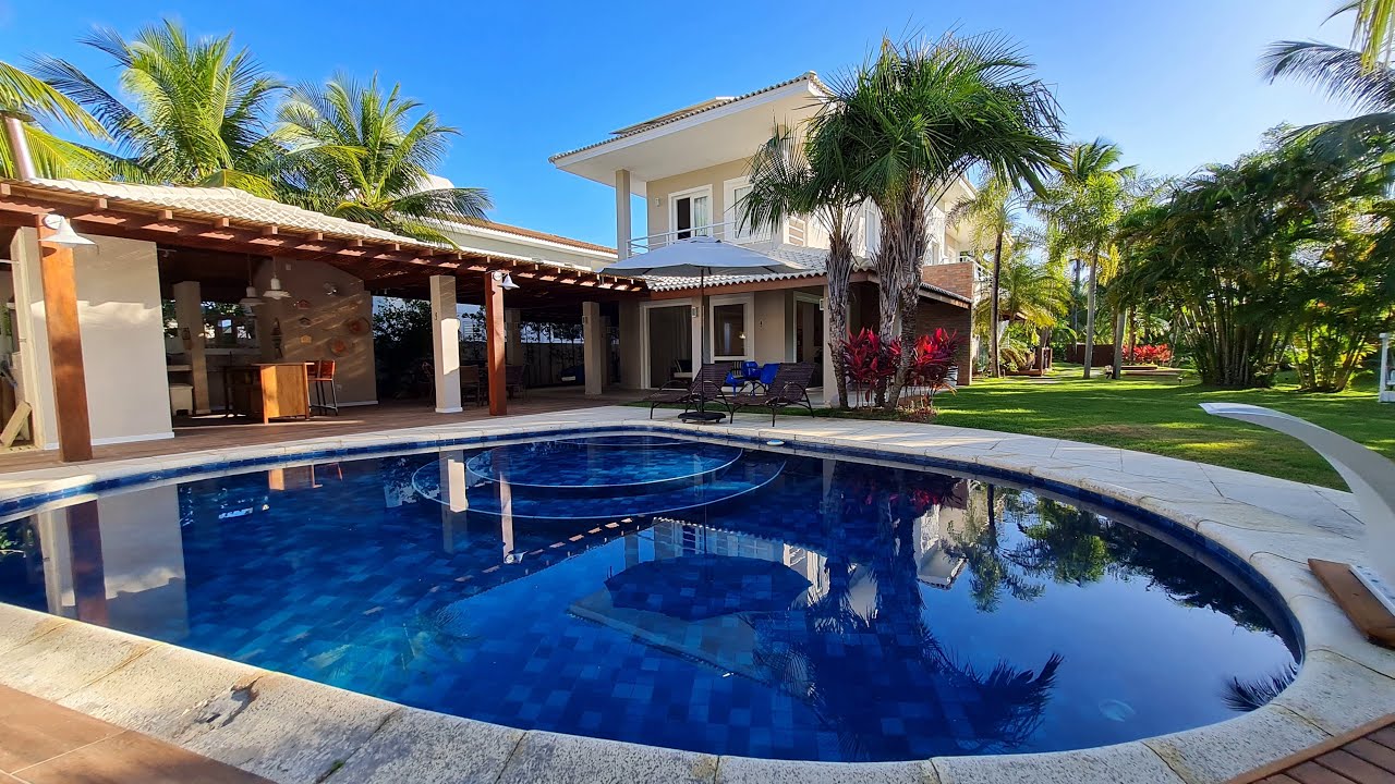 Maravilhosa casa Duplex, 4 suítes,  500 m da praia, Porto Busca Vida Resort, Camaçari - BA.