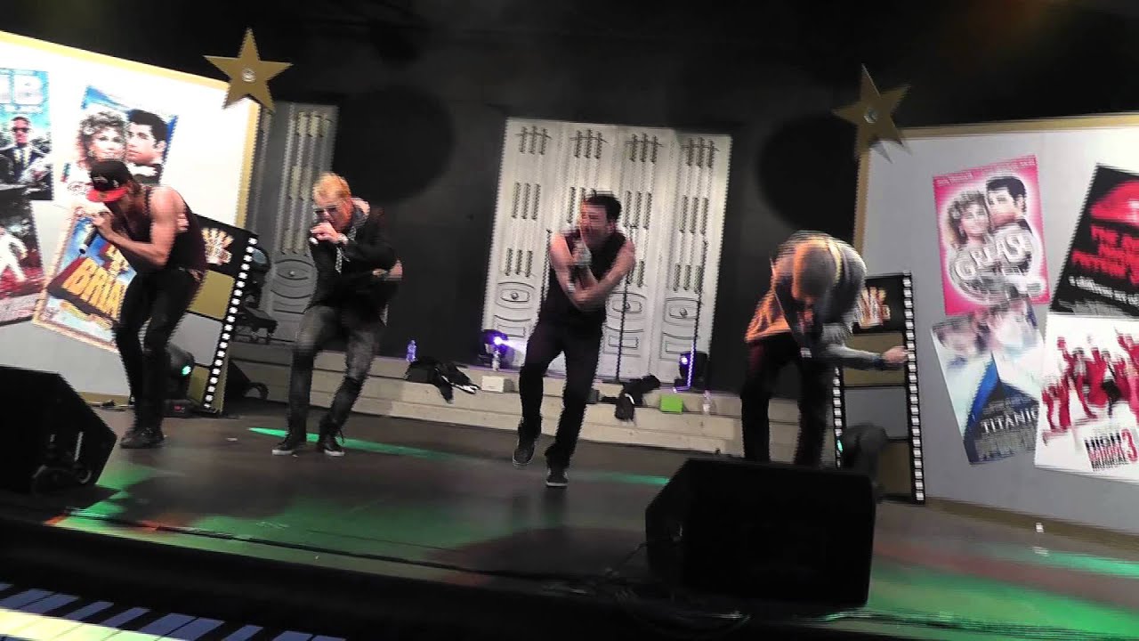 Varsity Fanclub For The First & Own The World live @ Movie Park Germany 18.06.2011