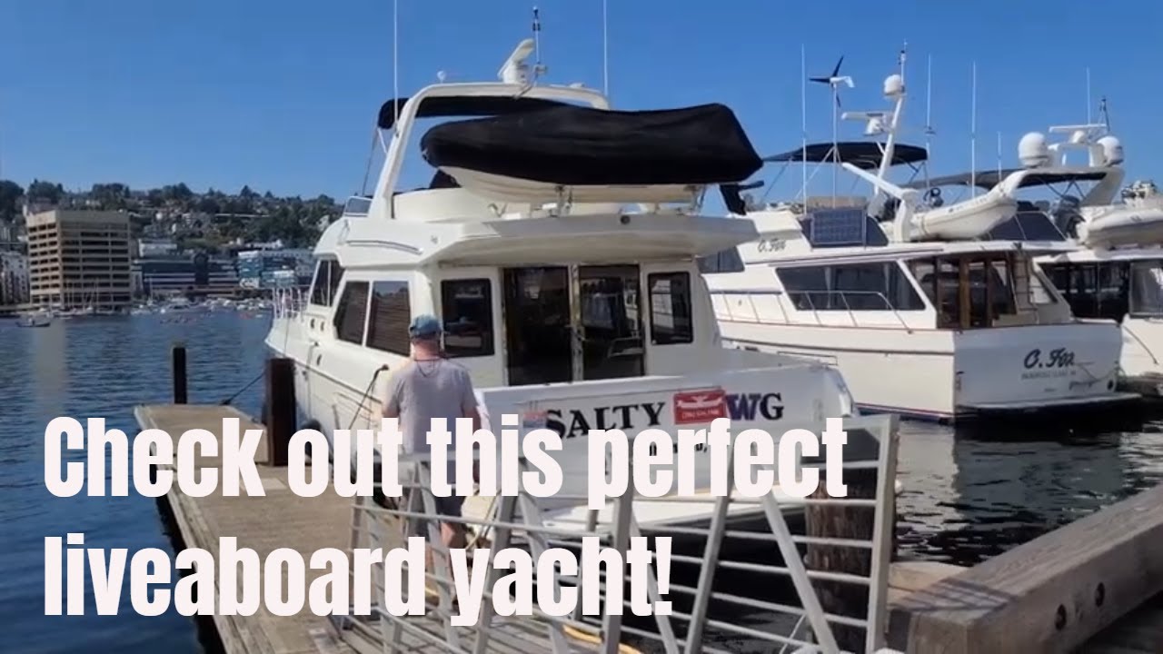 Tour a 2006 Navigator 5100 | Boating Journey