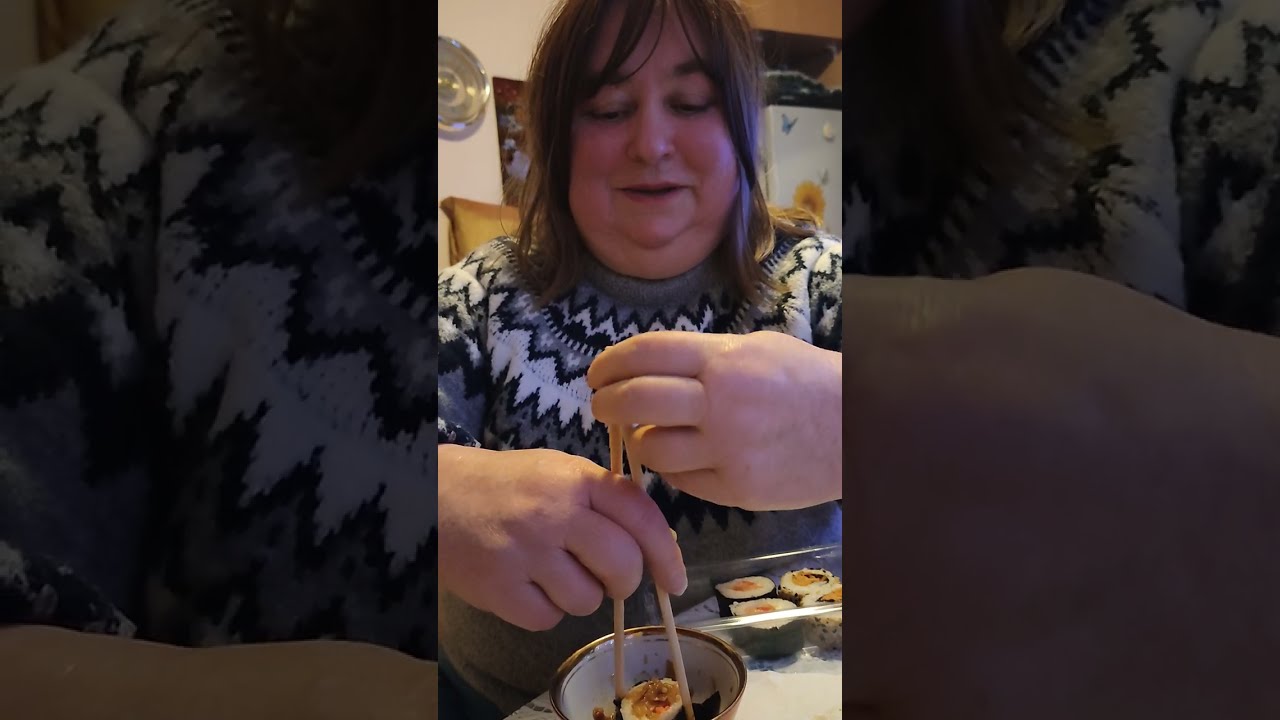 Впервые ем палочками. 13 января 2026 г.