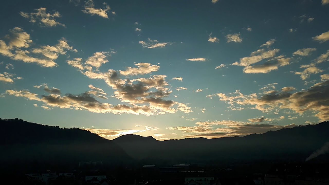 Sonnenaufgang Schwarzwald Belchen Staufen im Breisgau Nebel