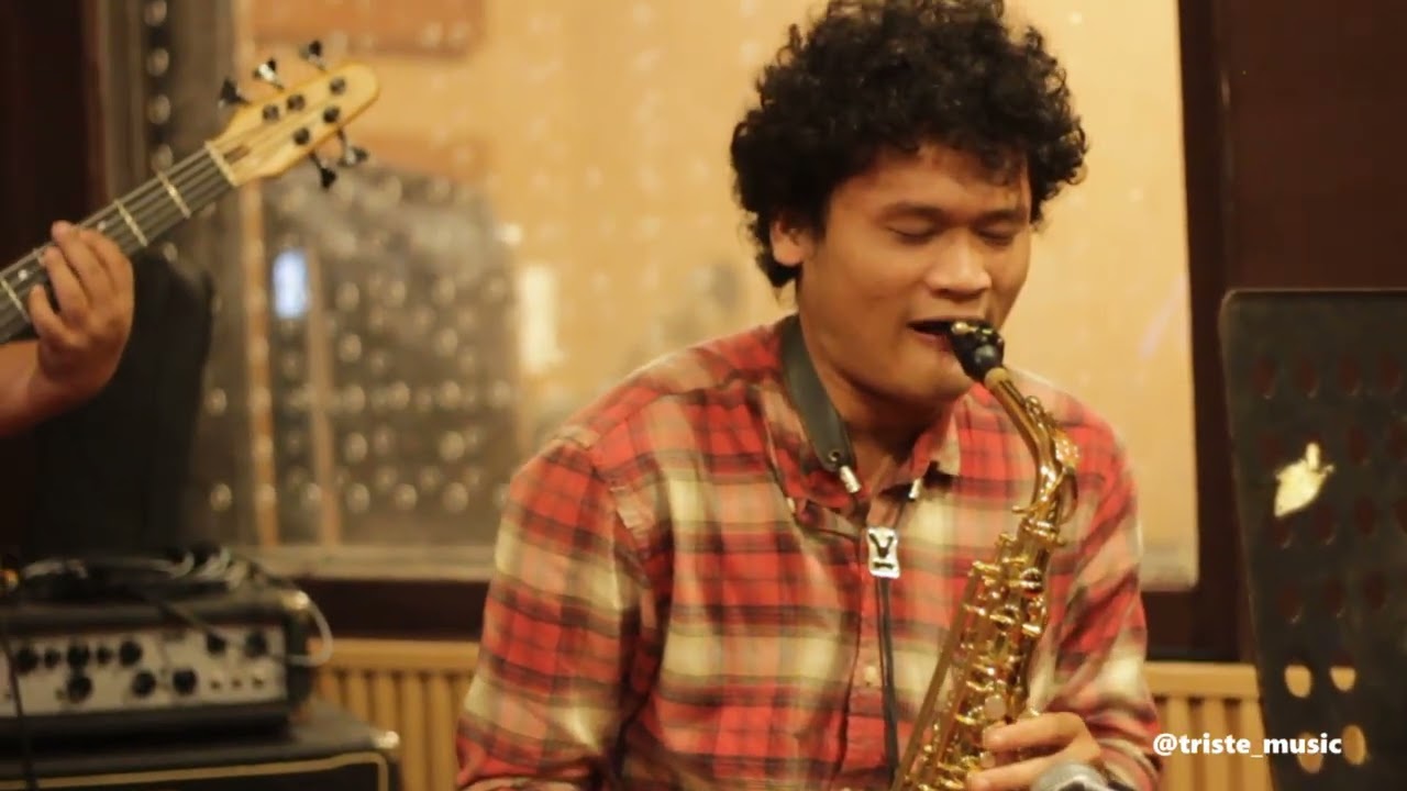 Feel Like Making Love - Triste (Studio Session)