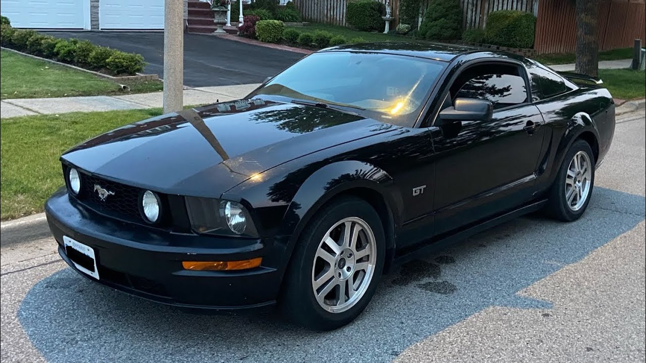2005 Ford Mustang GT Startup Engine & In Depth Tour