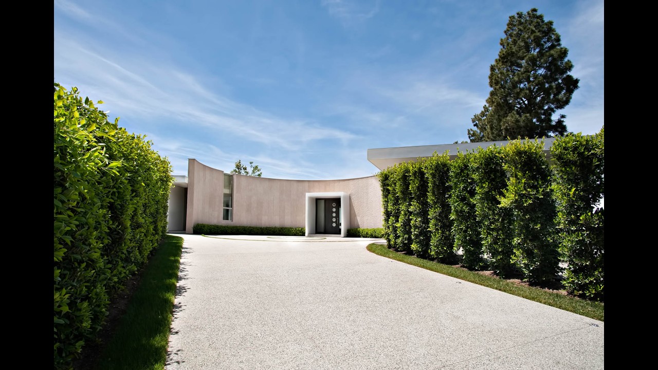 1935 Carla Ridge | Trousdale Estates