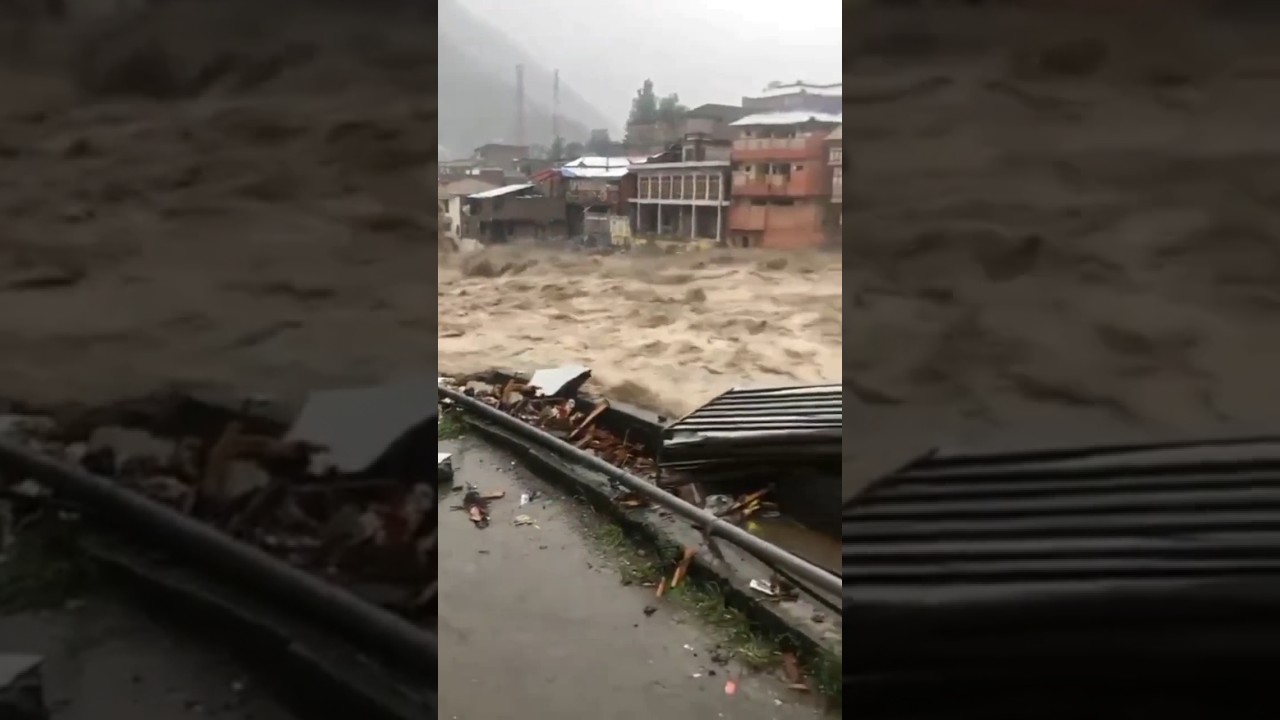 🌊 Terrifying Flood After Heavy Rain! 🤢#flood#rainstorm#shorts