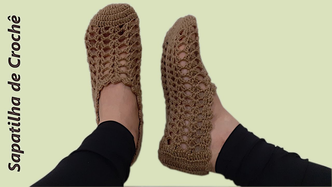 Sapatilha / Pantufa de crochê ENCANTO / Pantuflas a Crochet
