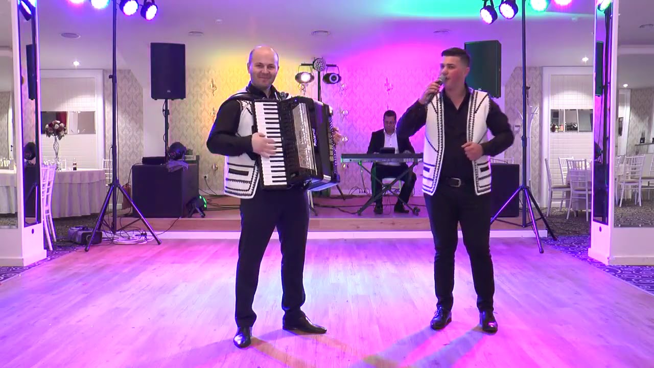 Formaţia Unic Show ( Târgovişte ) - Mi-a trecut viaţa muncind