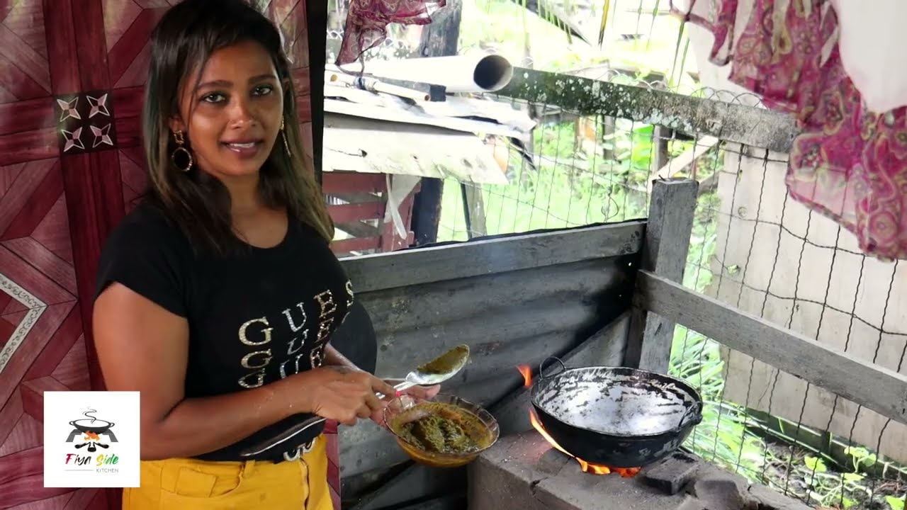 Shrimps Green Mango & Sigan (Fiya Side Kitchen)