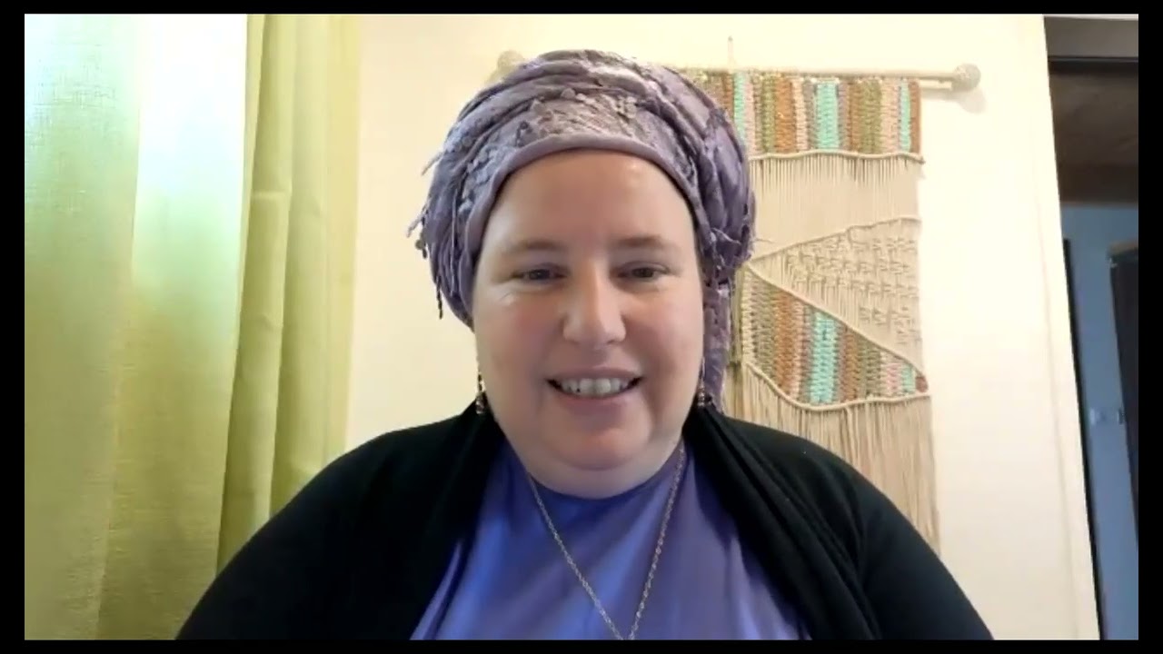 טיפול בבינו באבישג שמרגישה פחד מהמלחמה