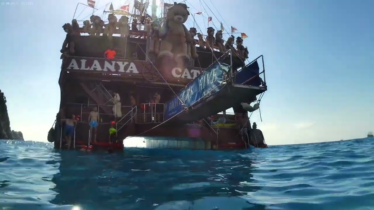 Boat tour Alanya and foamparty(shark in the water🦈😱😱)#alanya #2025 #boat #sea #share #subscribe 