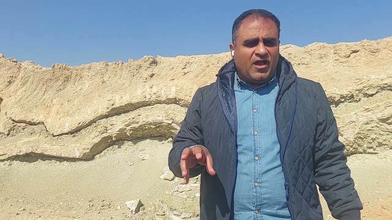 صخور الطفلة تكوين المغرة شمال الصحراء الغربية مصر
