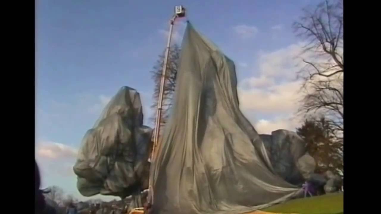 Wrapped Trees  (1998)