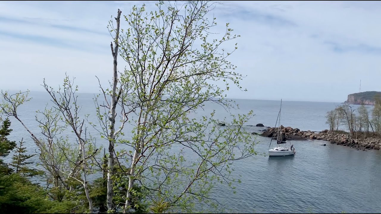 Lake Superior Crossing: Apostles to the North Shore