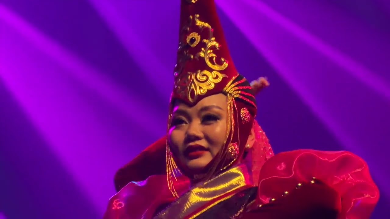 Internationales OVAG Varieté - Khan Kentii Dance Group (Mongolei) Tanz