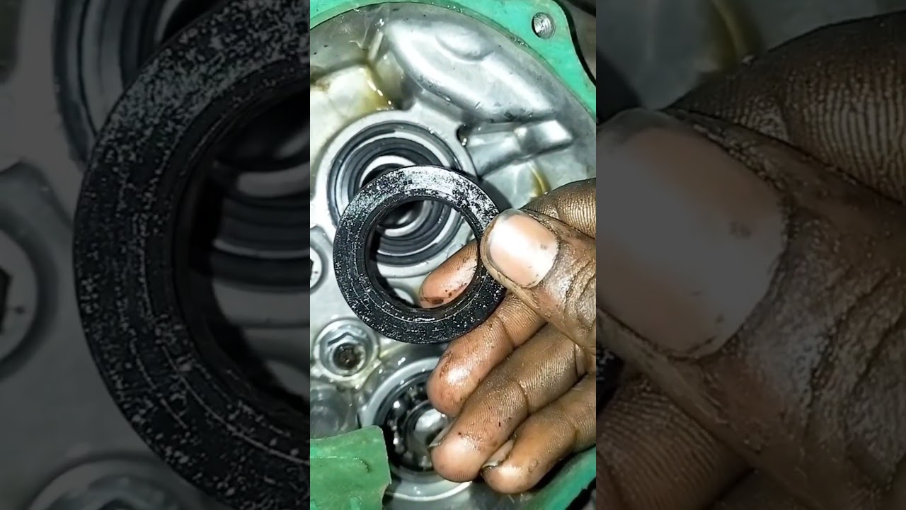 Activa# gear oil# leakage problem# gear box #oil seal problem####🛠️🛠️🏍️🏍️