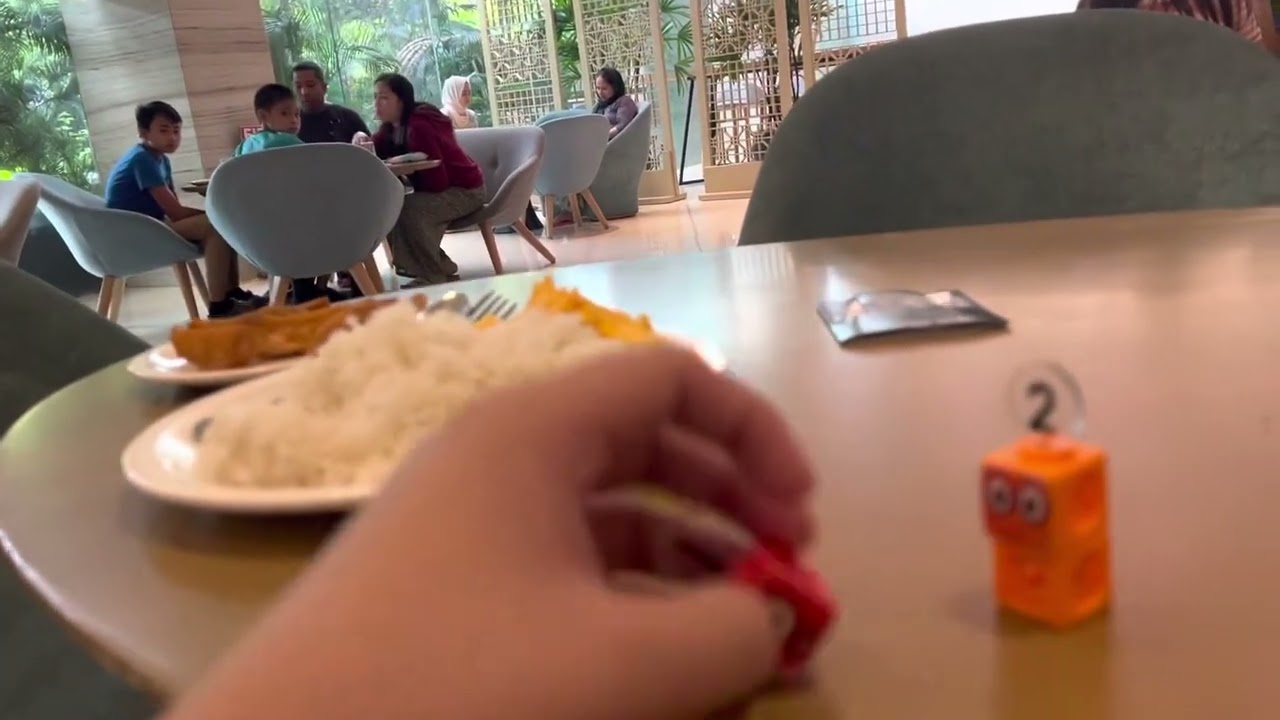 Numberblocks 1 And 2 At Holiday Inn Express Manila (Reupload)