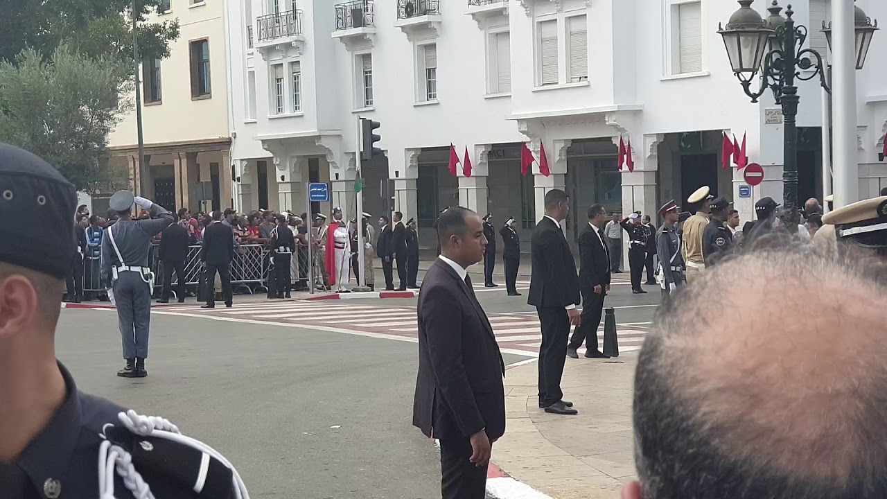 إختراق الموكب الملكي وسقوط أحد الحراس