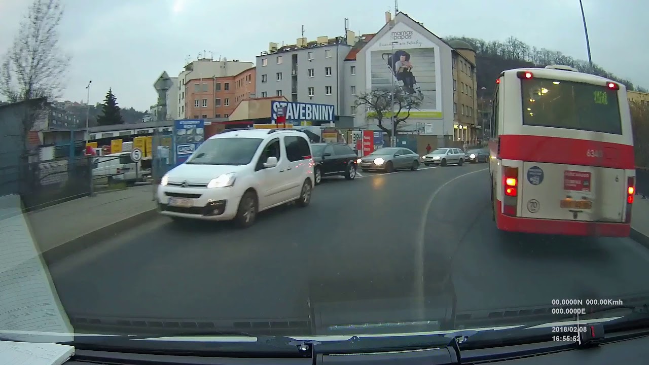 Ambulance responding Prague / VRZ jízda