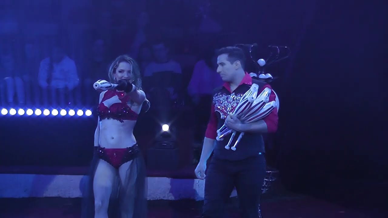 Diana & Nandor Varadi - Juggling ( Budapest Capital Circus )