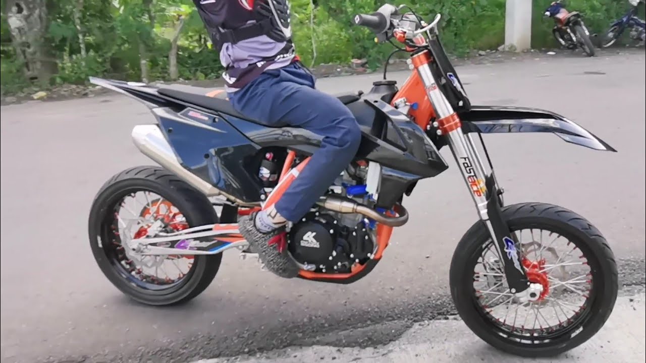 Nueva 4K MCR 300cc BLACK EDITION 2019