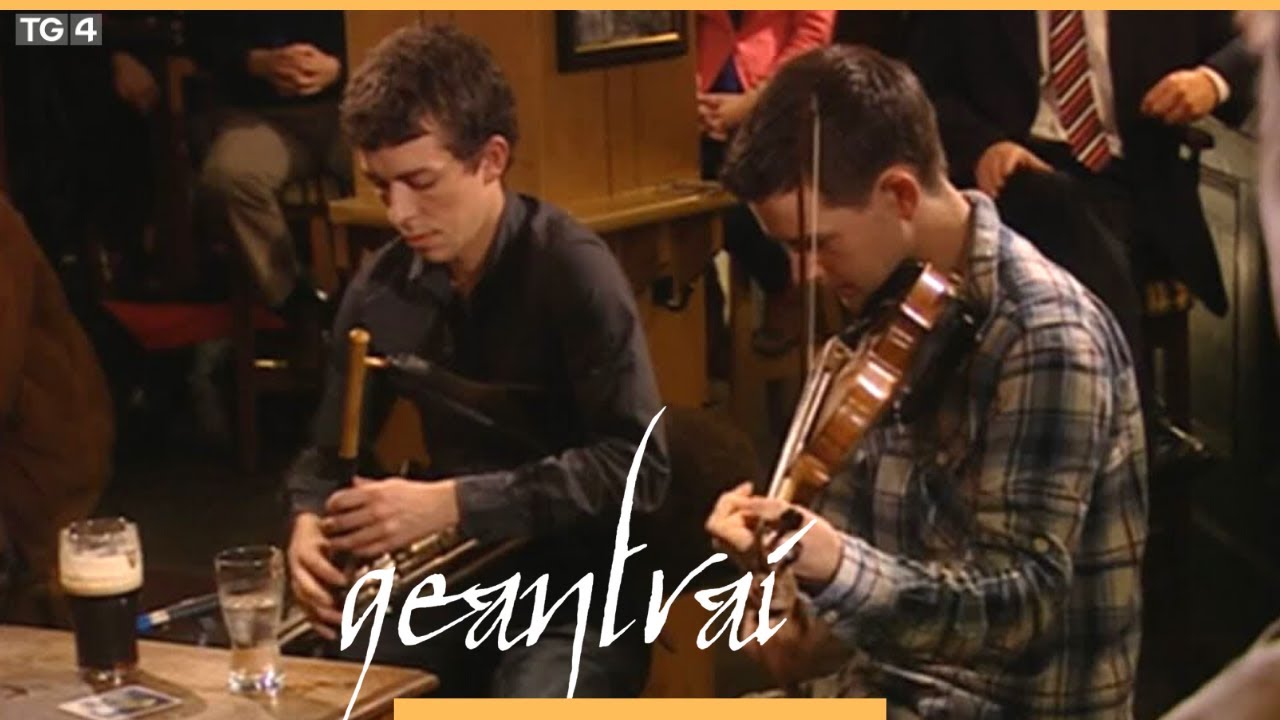 Maitiú Ó Casaide & Ciarán MacAodhagáin | An Ferryman, BÁC | Geantraí 2013 | TG4