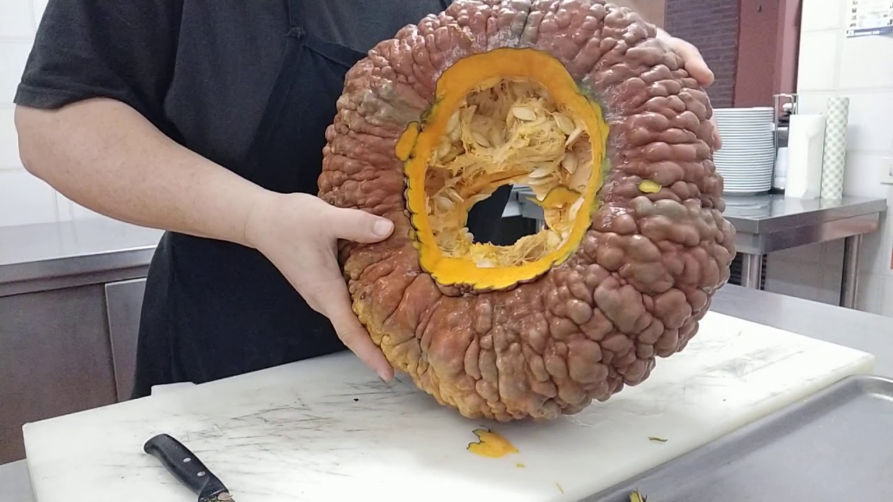 Come pulire una zucca mantovana