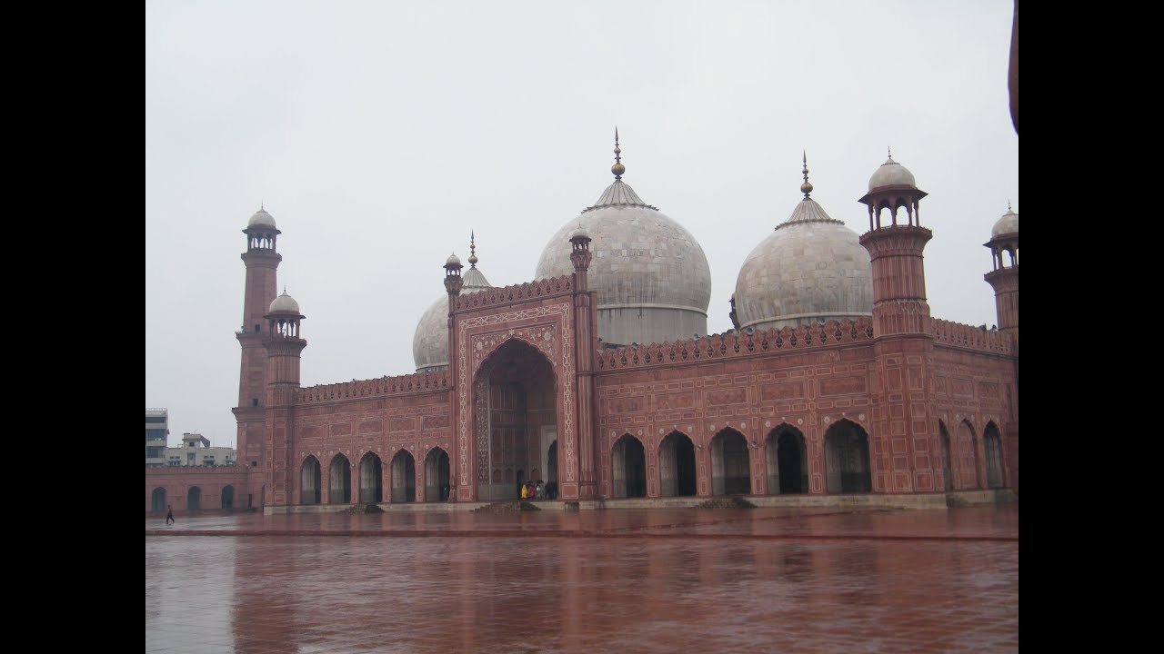 History of Badshahi Mosque Lahore