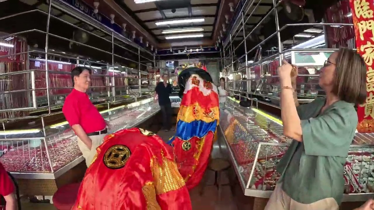 unicorn dragon shop blessing at gaya street