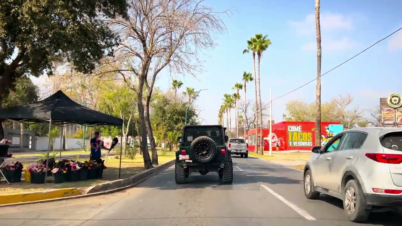 NUEVO LAREDO, Tamaulipas. Manejando por Ruiz Cortines y Paseo Colón.